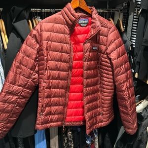 - Patagonia women’s medium